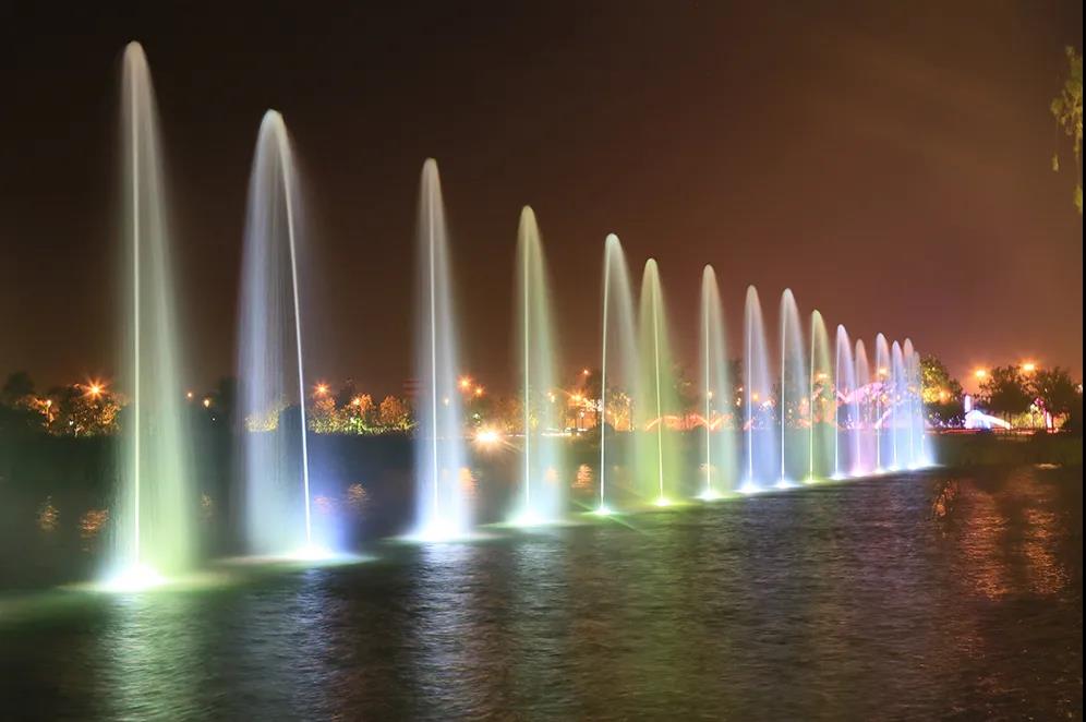 低氯水處理技術(shù),逐夢深藍(lán)低氯水處理技術(shù),泳池水處理技術(shù)