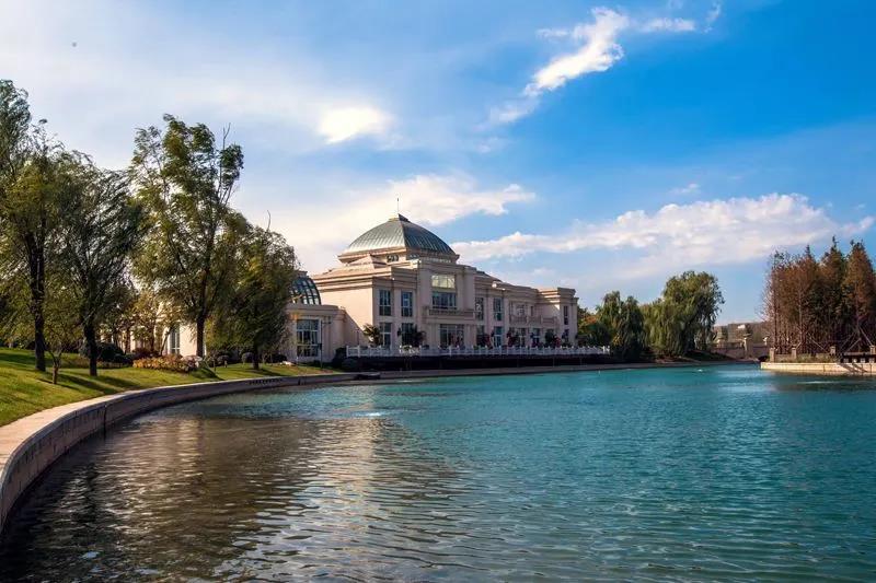 逐夢(mèng)深藍(lán)凈水技術(shù)無(wú)氯泳池 逐夢(mèng)深藍(lán)凈水技術(shù)無(wú)氯泳池