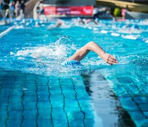 游泳池尿素超標，怎么辦？