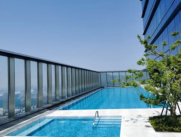 游泳池需要配套哪些設(shè)備？