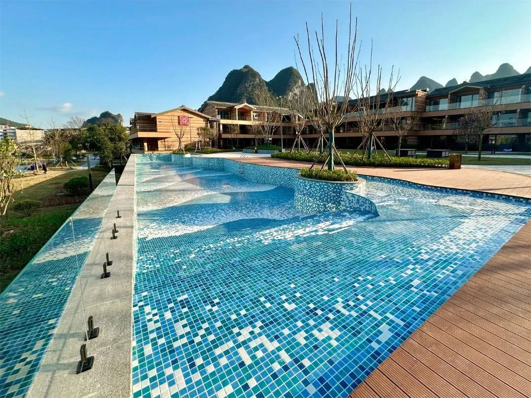 智能泳池水下吸潔器,泳池水下吸潔器,游泳池水下吸污機