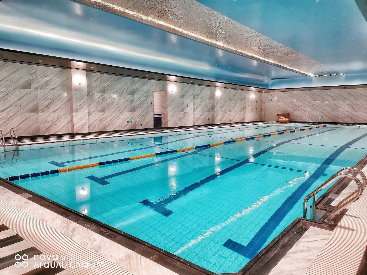 泳池清潔難題終結者，水底吸塵器真的好用嗎？