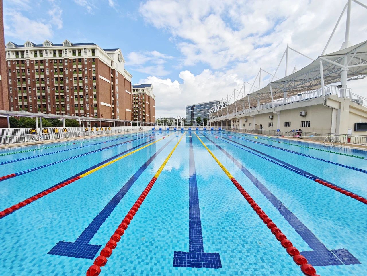 不同季節的游泳池維護注意事項,泳池工程公司為你詳解